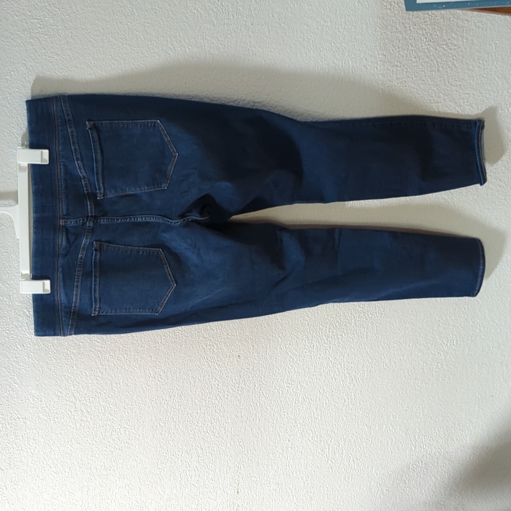 Jeans 👖 - Picture 3 of 5